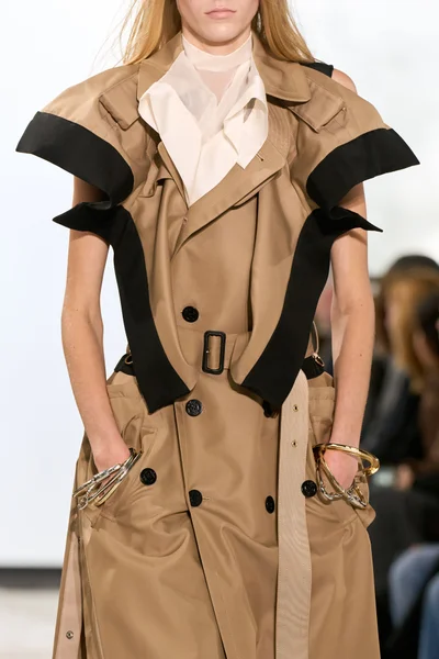 Look 11